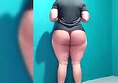 Shemale with a large, thick penis, wanting to have sex and climax.