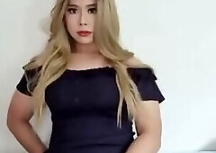 Thick asian cums on leg