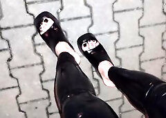 Look at my shiny ebony polished toes with cute little toe rings peeking without those ridiculously high platform mules... I'm walking the darksom