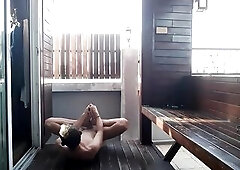 STR8 EXHIBITIONIST SHOWS OFF A JUICY BUTT