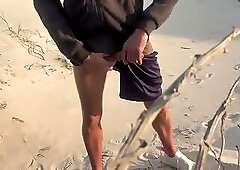 Mike is stroking on the beach again