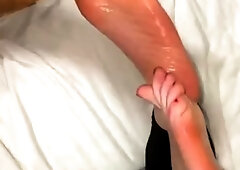 Amateur foot fetish model shows off in Paris