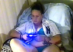 That babe Turns Me On Whilst Her Pants Are Getting Juicy Whilst Playing Movie Games